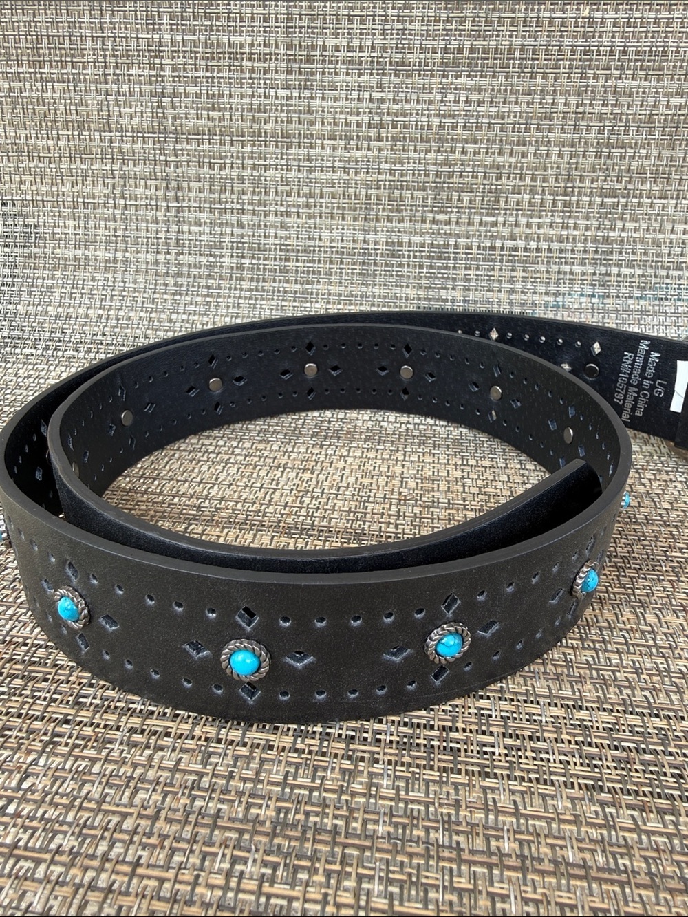 Faded Glory Black Leather Belt with Turquoise Accents - Picture 2 of 10